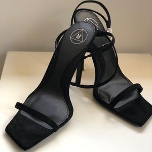 Beautiful black 4 inch heels!